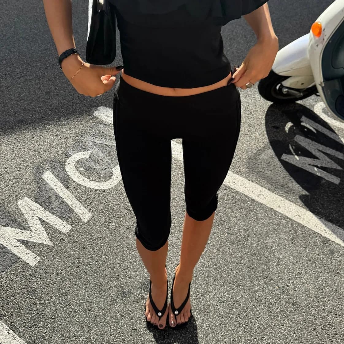 Low Rise Split Hem 3/4 Length Skinny Pants Women Solid Fold Over Waistband Capri Leggings Casual Summer Streetwear Yoga Pants
