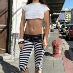 Women Y2K Striped Lace Trim Capri Pants Low Rise Fold Over Leggings Fitted Cropped Pants for Lounge Yoga Athletic Streetwear