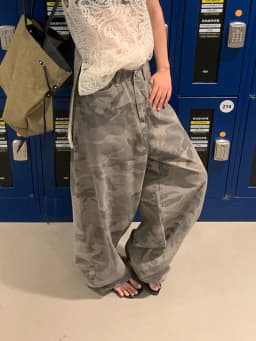 [LANMREM] Casual Distressed Camouflage Pants For Women Floor Length Wide Leg Trousers 2025 Summer New Tide 26DA1413