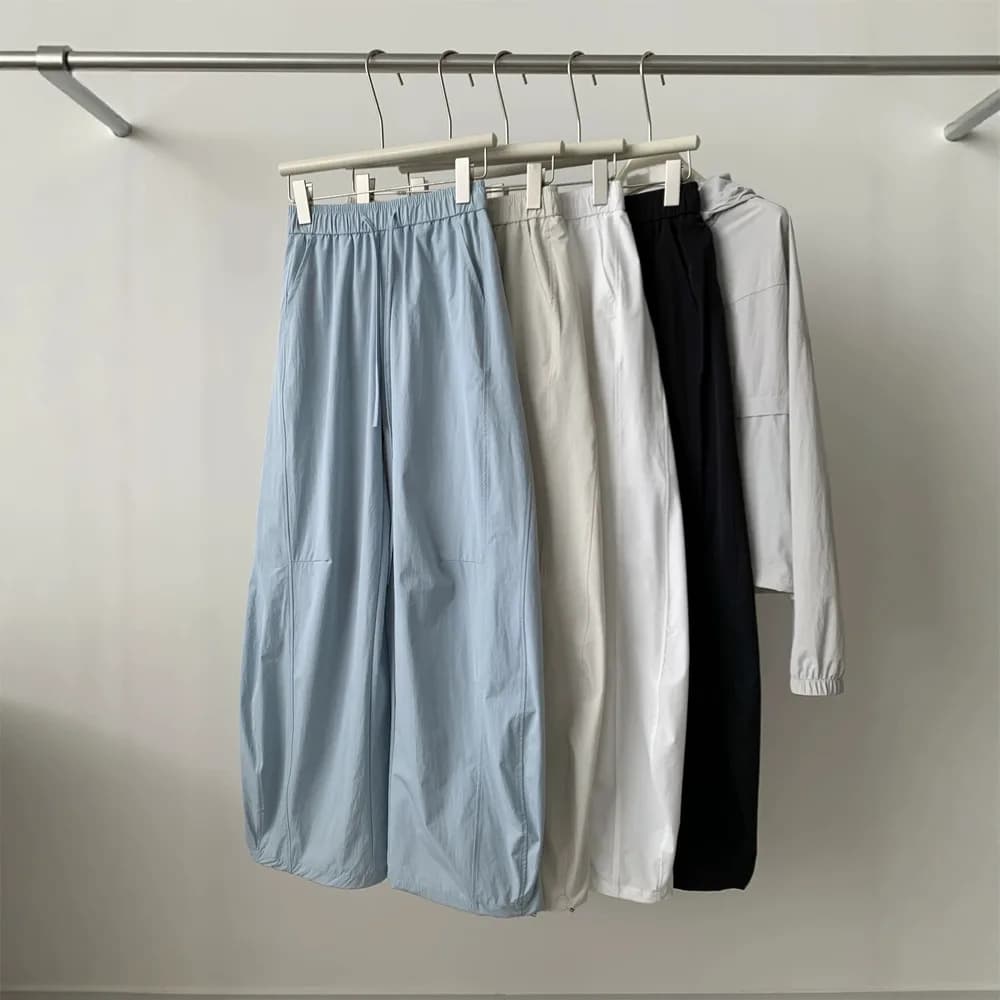Lightweight Patchwork Curved-leg Cargo Pant Women, Relaxed Fit, Slimming, High-waisted, Wide-leg, Cuffed