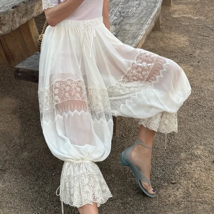 Vintage Women's Long Lace Bloomers Casual Loose Fit Stylish Solid Lace Floral Drawstring Mid Rise Crop Pants