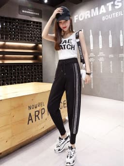 Loose Fit Black Knitted Harem Pants for Women with Diamond Rhinestone Decoration Elastic Waistband Sweatpants Cropped Pants