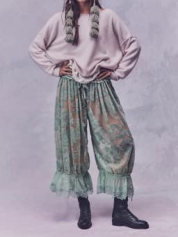 Lamuusaa Women Lantern Pants Elegant Lady Clothes Floral Velvet Pattern Low Rise Lace Trim Hem Bell Bottoms Trousers Streetwear