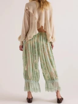 Lamuusaa Women Lantern Pants Elegant Lady Clothes Floral Velvet Pattern Low Rise Lace Trim Hem Bell Bottoms Trousers Streetwear
