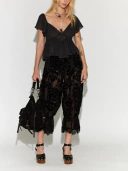 Lamuusaa Women Lantern Pants Elegant Lady Clothes Floral Velvet Pattern Low Rise Lace Trim Hem Bell Bottoms Trousers Streetwear