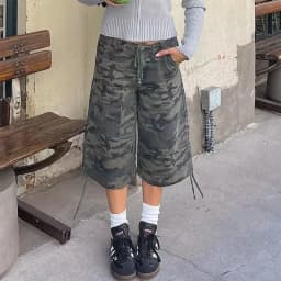 Women Vintage Camo Print Knee Length Cargo Capri Shorts Drawstring Waist Loose Wide Leg Pants Preppy Y2K Grunge Hip Hop Bottoms