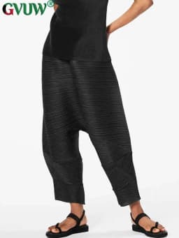 GVUW Pleated Harem Pants Women Solid Color Elastic Waist New 2026 Loose Versatile Female Casual Vintage Style Trousers 17G7131
