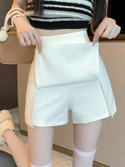 White Suit ort Skirt Women's Small Size Summer High Waist Slimming Design Anti-Light Split A-Line Skirt Pants