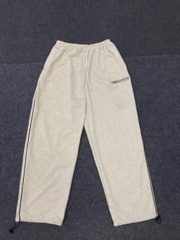 Spring wide leg sports pants, loose straight leg casual pants, comfortable stripes, trendy prints for men and women