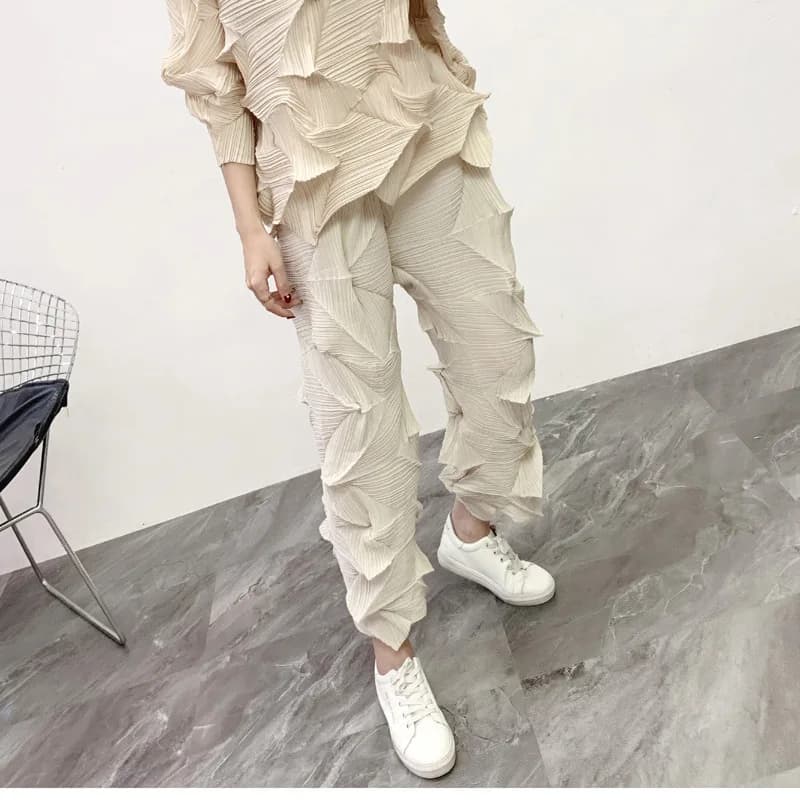 Miyake Fold 2025 Fall New Disorderly Pleated Pants Loose Mid-waist Diamond Pleated Straight Leg Casual Pants