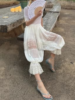 Women's Long Lace Bloomers Casual Loose Fit Stylish Solid Lace Floral Drawstring Mid Rise Crop Pants Dressy Y2K Trousers 2025