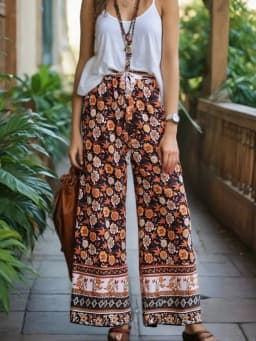 Boho Queens Women Wild Floral Print Bohemian Wide Leg Pant Ladies Mid Waist Loose Rayon Vacation Boho Pants Oversize Trousers