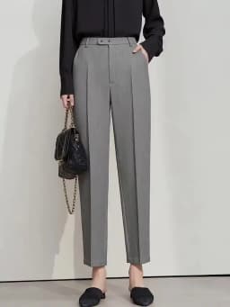 AMII Woman Pants 2026 Autumn Autumn Woman Loose Casual Fashion Simple Nine Point Trousers Black Blended Pleated Pants 12611025