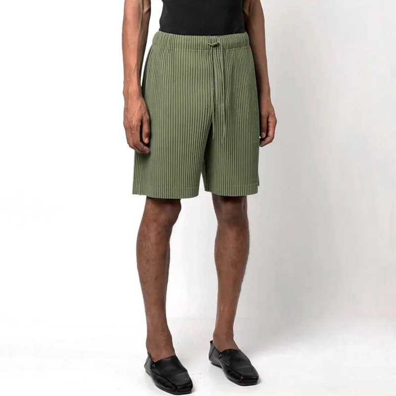 ISSEY 2026 New Arrival Japan Miyake Pleated Shorts Draped High-Street Loose Straight-Leg Drawstring Cropped Pants for Men