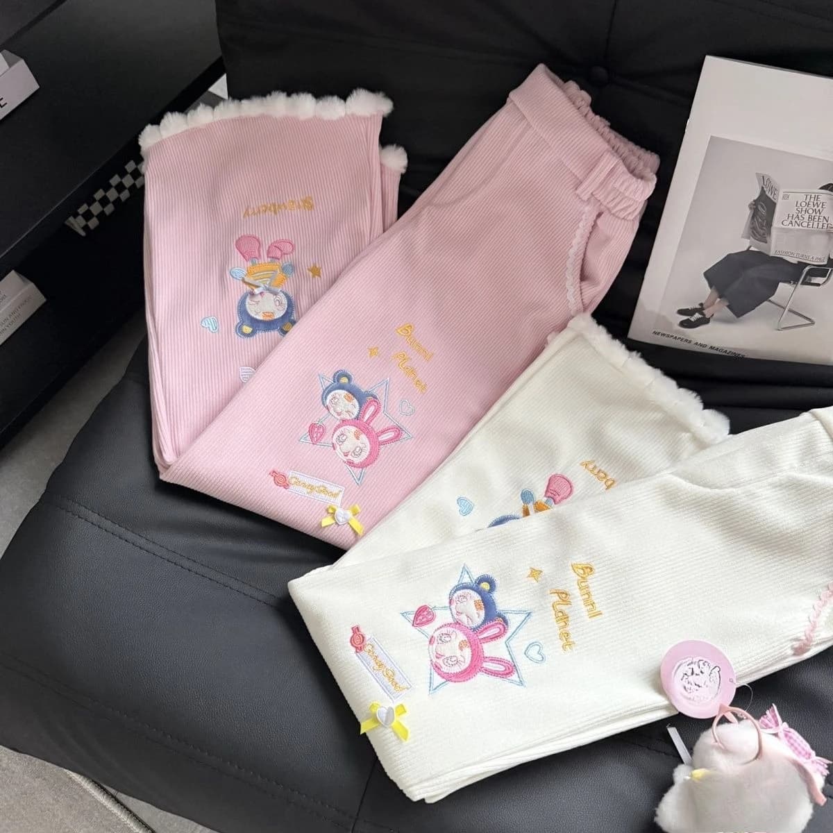 Japanese Kawaii Casual Bunny Print Pants Plush Trim Ribbed Fabric White Harajuku Subculture Bottoms 2026 Spring Streetwear