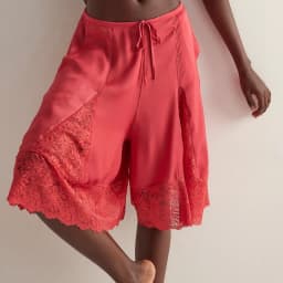 Combhasaki Women Knee Length Wide Leg Shorts Casual y2k Chic Floral Lace Hem Patchwork Elastic Mid Waist Bow Tied Loose Pants