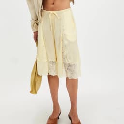 Combhasaki Women Knee Length Wide Leg Shorts Casual y2k Chic Floral Lace Hem Patchwork Elastic Mid Waist Bow Tied Loose Pants