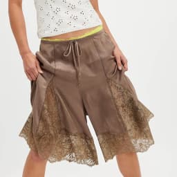 Combhasaki Women Knee Length Wide Leg Shorts Casual y2k Chic Floral Lace Hem Patchwork Elastic Mid Waist Bow Tied Loose Pants