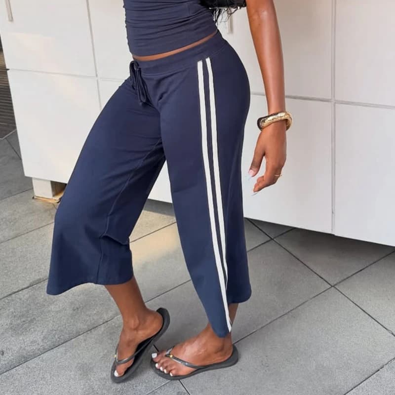 Women Y2K Side Stripe Cropped Wide Leg Pants Drawstring Waist Capri Trousers Casual Sporty Streetwear Preppy Aesthetic Sweatpant