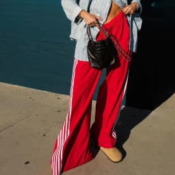 Puloru Women's Striped Sweatpants Elastic Waist Loose Fit Straight Leg Casual Long Trousers with Pockets for Streetwear