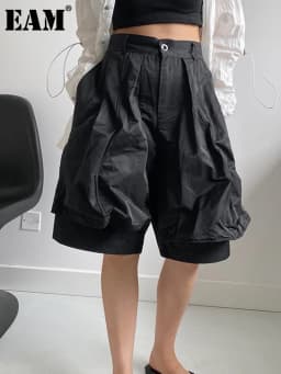 [EAM] High Waist Black Pleated Shaped Knee Length Pants New Loose Fit Trousers Women Fashion Tide Spring Summer 2026  1DF9708