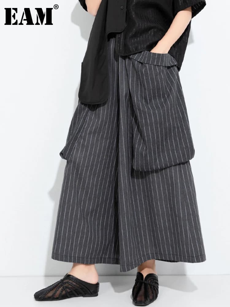 [EAM] High Elastic Waist Gray Striped Big Pocket Wide Leg Pants New Trousers Women Fashion Tide Spring Autumn 2026 1DJ7107