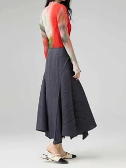 LANMREM 2025 New Irregular Splicing Solid Color Pleated Half Skirt Fashionable Slimming Elastic High Waist A-line Skirts 2DB2852