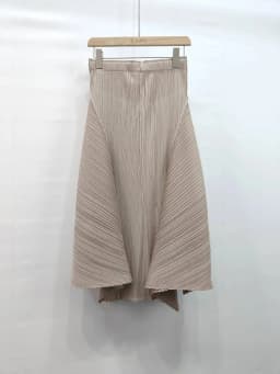 LANMREM 2025 New Irregular Splicing Solid Color Pleated Half Skirt Fashionable Slimming Elastic High Waist A-line Skirts 2DB2852