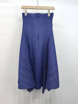 LANMREM 2025 New Irregular Splicing Solid Color Pleated Half Skirt Fashionable Slimming Elastic High Waist A-line Skirts 2DB2852