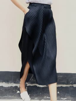 Miyake Pleated Irregular Skirt Women 2025 Spring Summer Korean Fashion Causal Straight Pleated Skirts