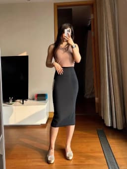 LULU FLORA Hip Hugging Skirt, Half Body Skirt, High Elasticity, High Waist Yoga, Spring and Summer Mid Length, Retro Nude Style