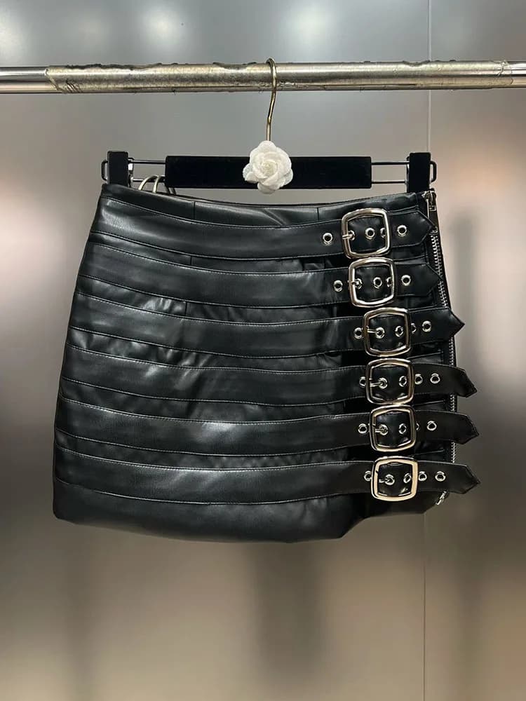 DEAT Trendy Women's Multi Belt PU Leather Mini Skirt 2026 Spring Fashion New Items High Waist Wrap Hip Skirts Female 11XX7390