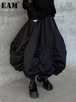 [EAM] High Elastic Waist Black Pleated Irregular Shaped A-line Half-body Skirt Women Fashion Tide New Spring Autumn 2026 1DH9135