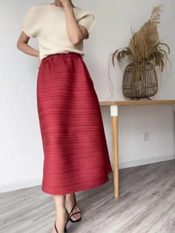 Miyake Pleated Horizontal Simple Elegant Loose Skirt Women New Korean Fashion High Waisted Plus Size Skirts