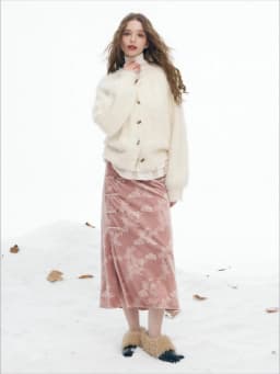 ELFSACK New Oriental Style Velvet Midi Skirt Autumn Winter A Line Jacquard Frog Buttons Elegant Soft Female Skirt