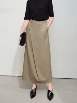 AMII Minimalist Half-body Skirt Women 2026 Autumn New Elegant Commuter Anti-wrinkle Asymmetric A-line Slim Long Skirt 12541053