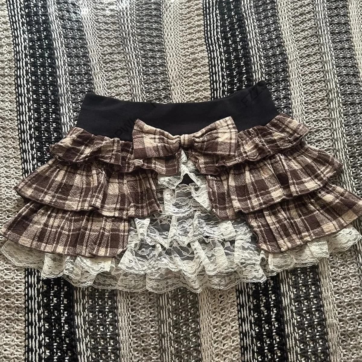 Y2K Coquette Brown Plaid Ruffle Mini Skirt Women Lace Layered Bow High Waist Micro Skort Streetwear Gothic Trend Lower Garment