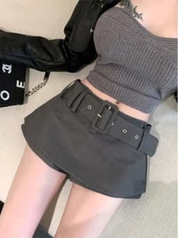 High Waist Bodycon Skirt Women's Fashion Design Versatile Short Skirts Prevent Exposure Autumn New Arrival Slimming Skirts