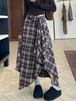 Qiukichonson Long Skirts Women Woolen Skirt 2025 Goth Autumn Winter High Waist Ruffles Asymmetrical Plaid Skirt Maxi With Belt