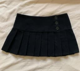 Black Skull Print Ruffle Mini Skirt Striped Waist Asymmetric Hem Gothic Punk Y2K Alternative Fashion Skirt for Women