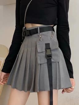 Zoki Harajuku Belt Pleated Cargo Skirt Women Fashion Gothic High Waist Pocket Mini Skirts Fashion Summer Lady A Line Black Skirt