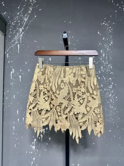 DEAT Fashion Hollow Out Lace Hook Flower Solid Color Short Skirts For Women 2026 Autumn New A-line Skirt Female 11A02183