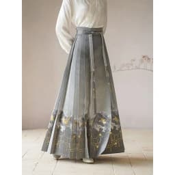 Chinese Style Dark Green Pleated Mamianqun for Women Traditional Hanfu Skirt with Landscape Floral Brocade Elegant Slim Skirt