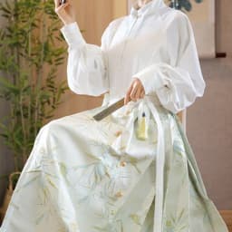 Chinese Style Dark Green Pleated Mamianqun for Women Traditional Hanfu Skirt with Landscape Floral Brocade Elegant Slim Skirt