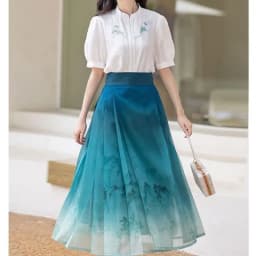 Chinese Style Dark Green Pleated Mamianqun for Women Traditional Hanfu Skirt with Landscape Floral Brocade Elegant Slim Skirt