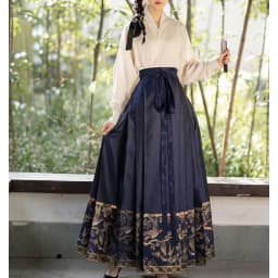 Chinese Style Dark Green Pleated Mamianqun for Women Traditional Hanfu Skirt with Landscape Floral Brocade Elegant Slim Skirt