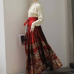 Chinese Style Dark Green Pleated Mamianqun for Women Traditional Hanfu Skirt with Landscape Floral Brocade Elegant Slim Skirt