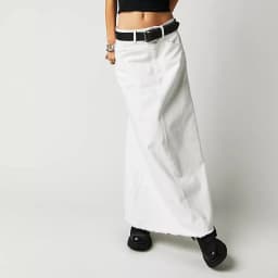 Combhasaki Women Y2K Vintage Button Mid Waist Denim Long Skirt Solid Color Tassel Raw Hem A-line Skirts with Pockets Streetwear