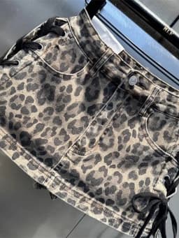 Design Sense Straps Spice Girl Hip Skirt Women 2026 Summer Retro High Street Leopard Print Denim Skirt