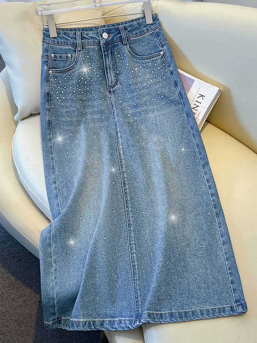 Korean Design Sensation Rhinestone Denim Mid-Length A-Line Skirt Women's Spring 2026 Slimming Skirts Fashionable Jeans Skirts